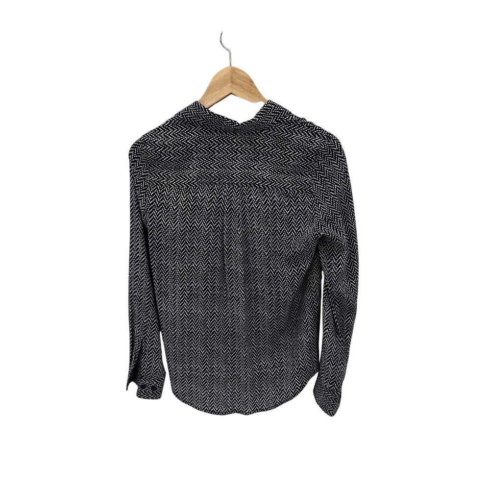 Piperlime Herringbone Collared Button Down Shirt … - image 4